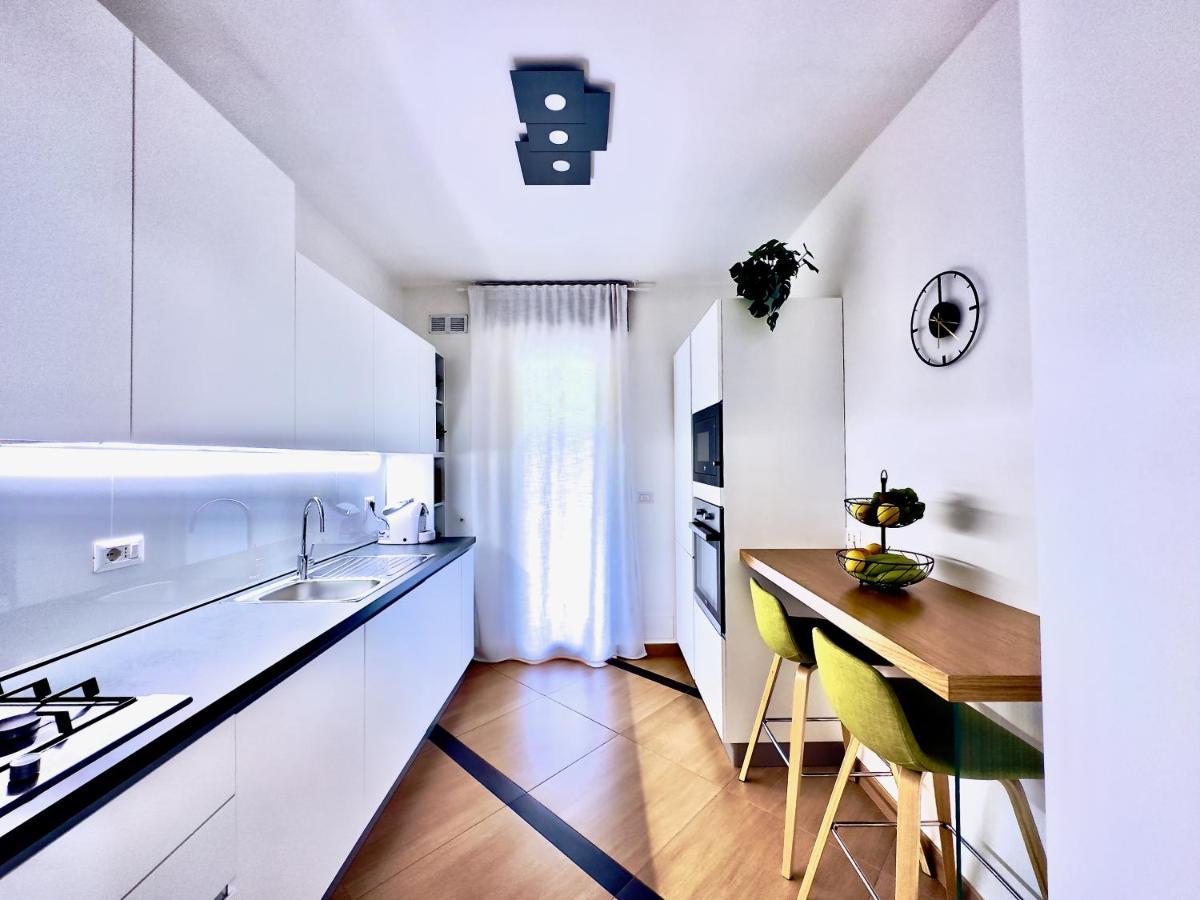 Salento Sweet Home - Obelisco Luxury Apartment Lecce Kültér fotó