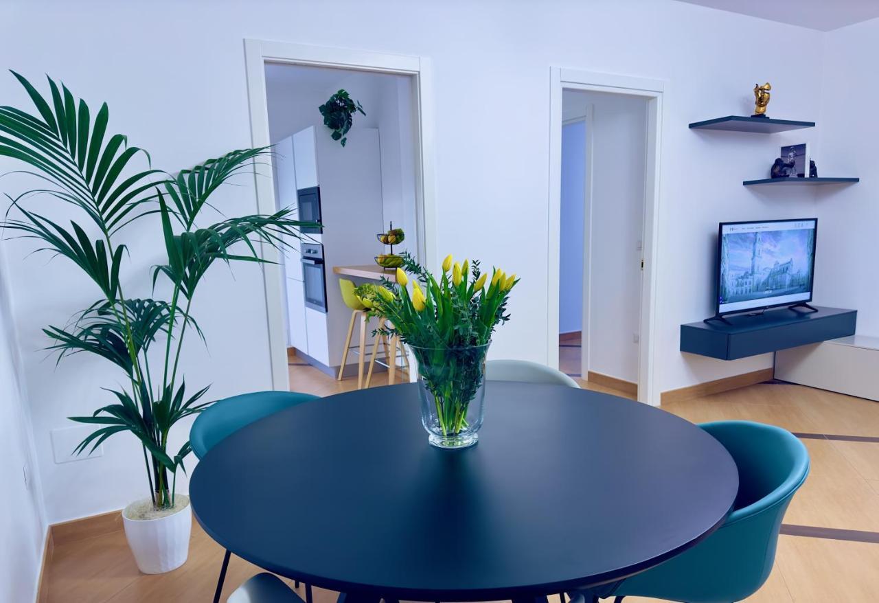 Salento Sweet Home - Obelisco Luxury Apartment Lecce Kültér fotó