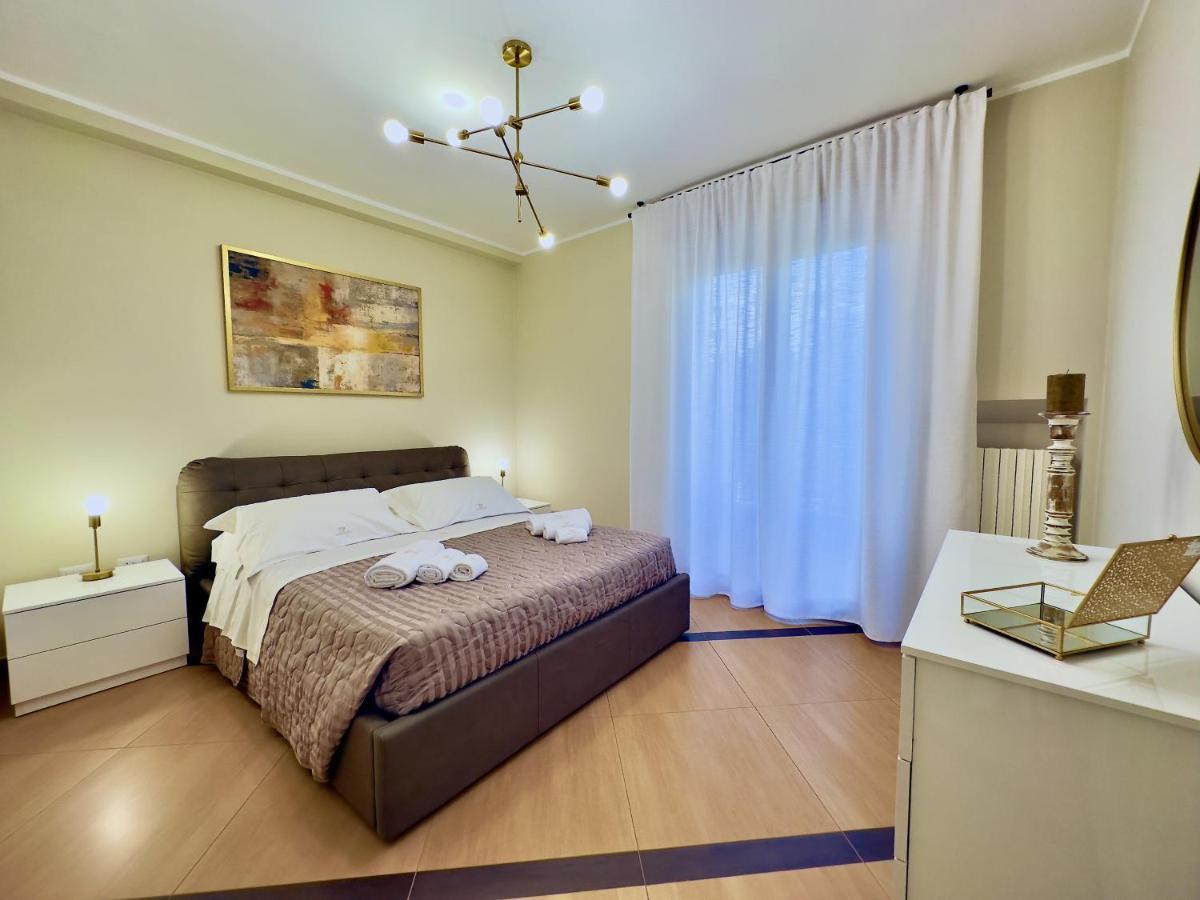 Salento Sweet Home - Obelisco Luxury Apartment Lecce Kültér fotó