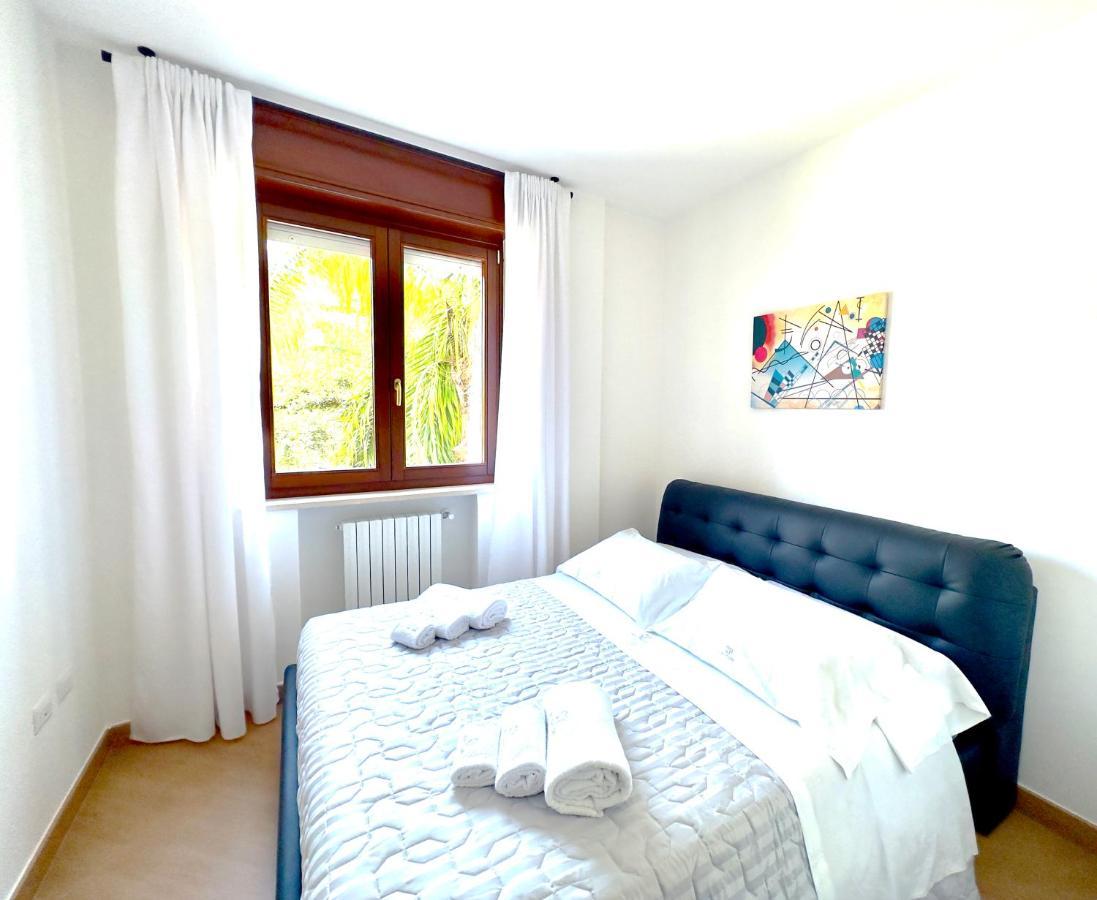 Salento Sweet Home - Obelisco Luxury Apartment Lecce Kültér fotó